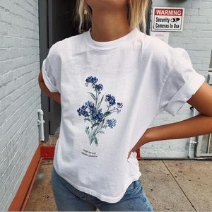 brandy Melville forget me not shirt(OVERSIZED!)